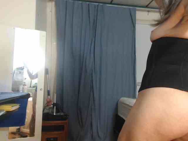 FIXMYASSTOO webcam