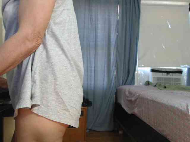 FIXMYASSTOO webcam