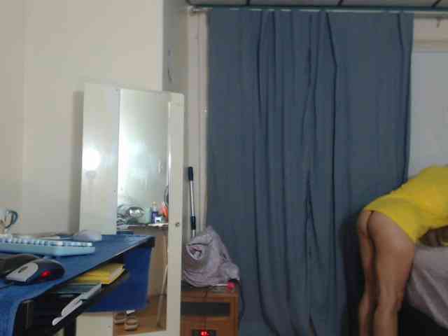 FIXMYASSTOO webcam