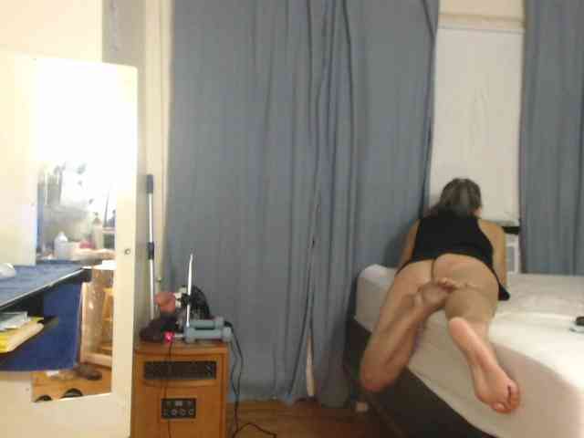 FIXMYASSTOO webcam