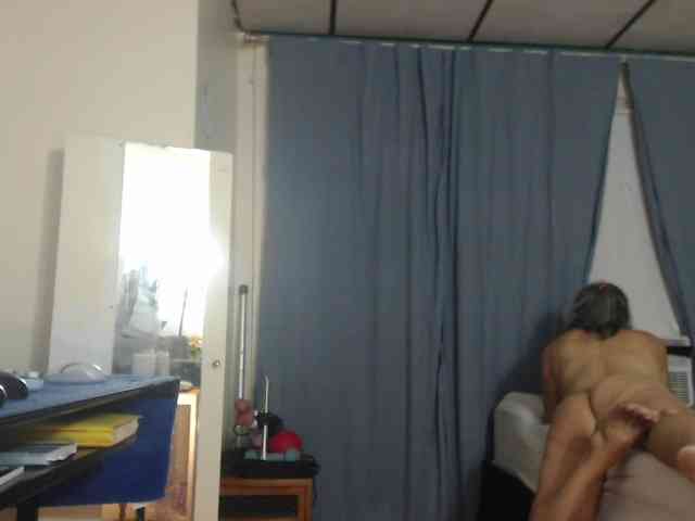 FIXMYASSTOO webcam