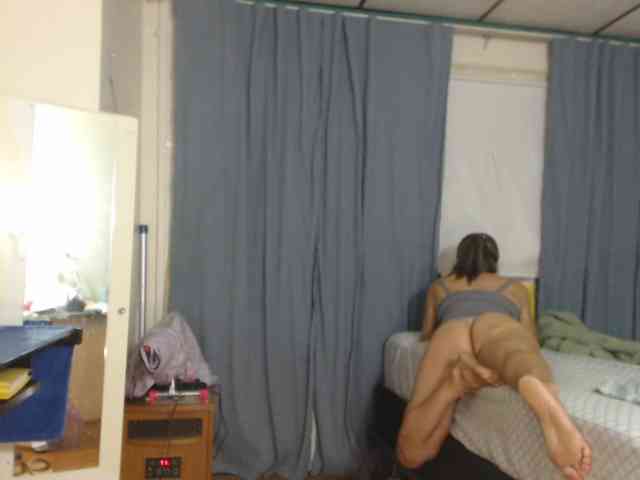 FIXMYASSTOO webcam