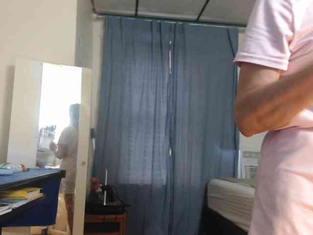 FIXMYASSTOO webcam
