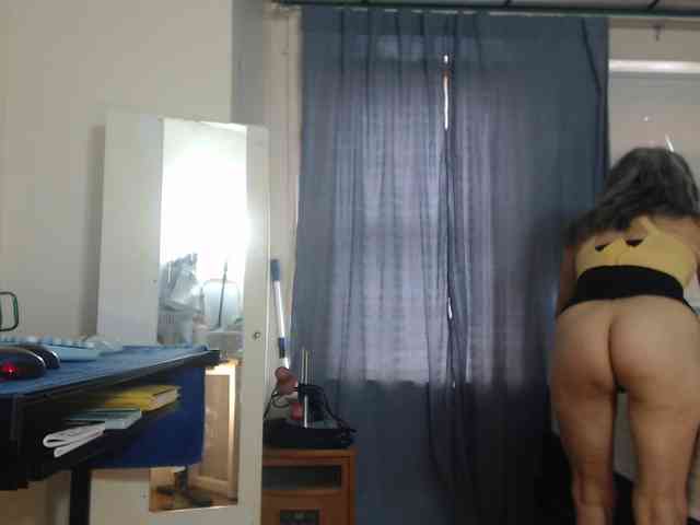 FIXMYASSTOO webcam