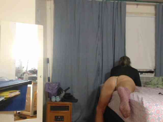 FIXMYASSTOO webcam