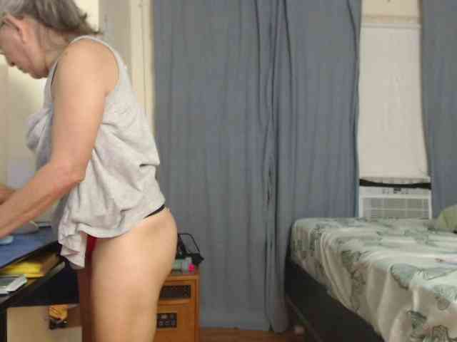 FIXMYASSTOO webcam