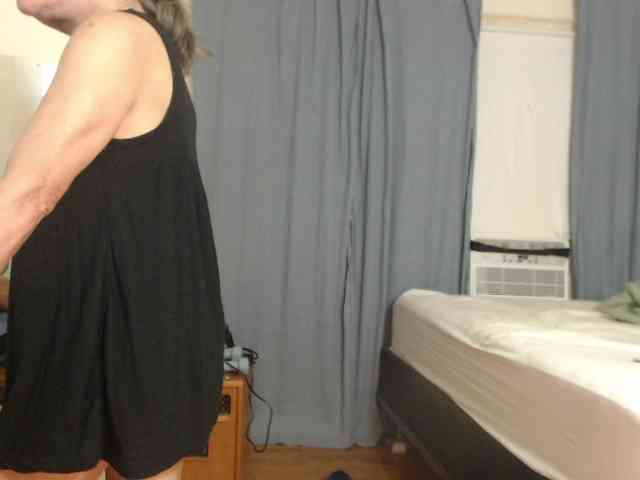 FIXMYASSTOO webcam