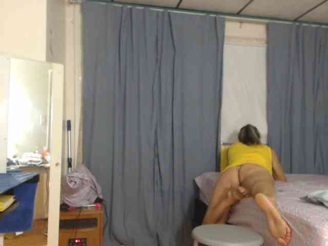 FIXMYASSTOO webcam