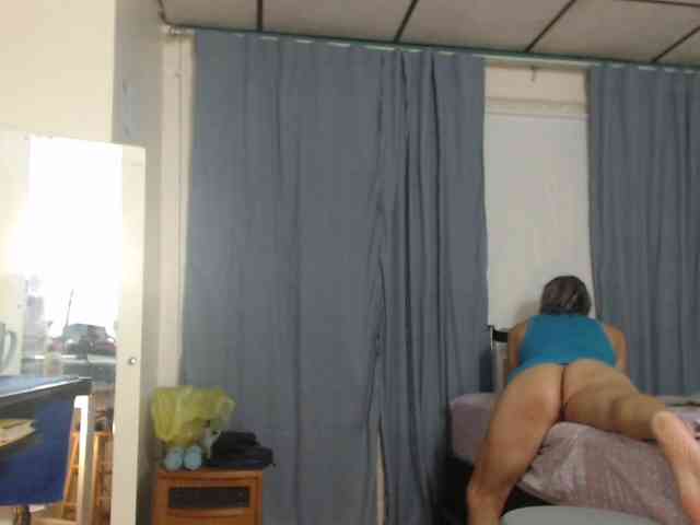 FIXMYASSTOO webcam