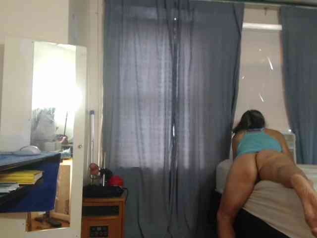 FIXMYASSTOO webcam
