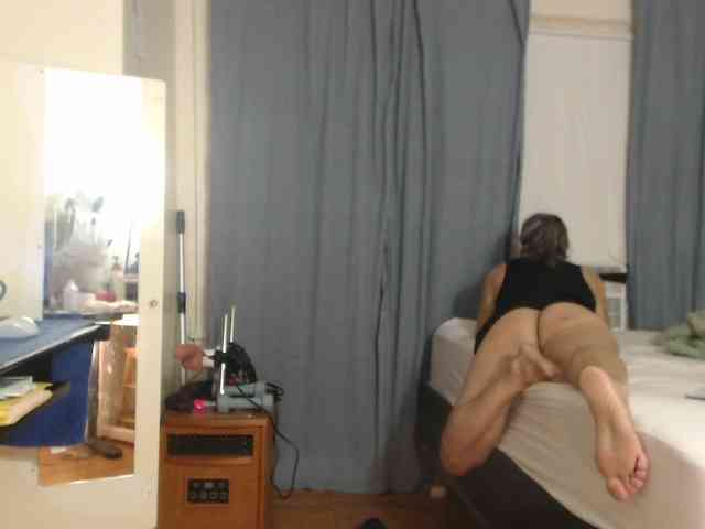 FIXMYASSTOO webcam