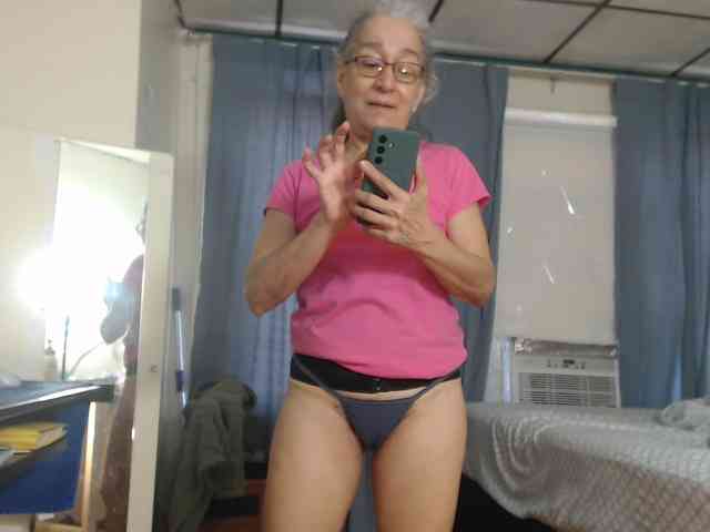 FIXMYASSTOO webcam