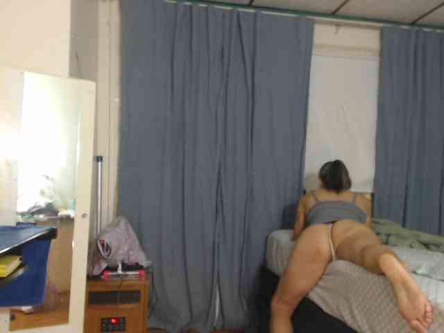 FIXMYASSTOO webcam