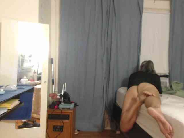 FIXMYASSTOO webcam