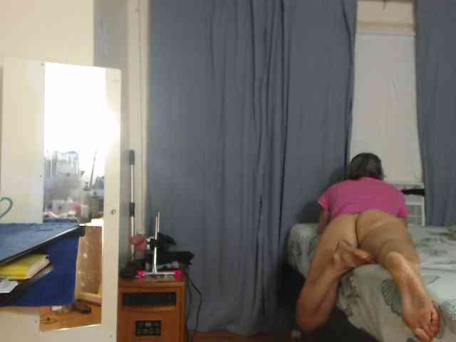 FIXMYASSTOO webcam