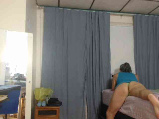 FIXMYASSTOO webcam
