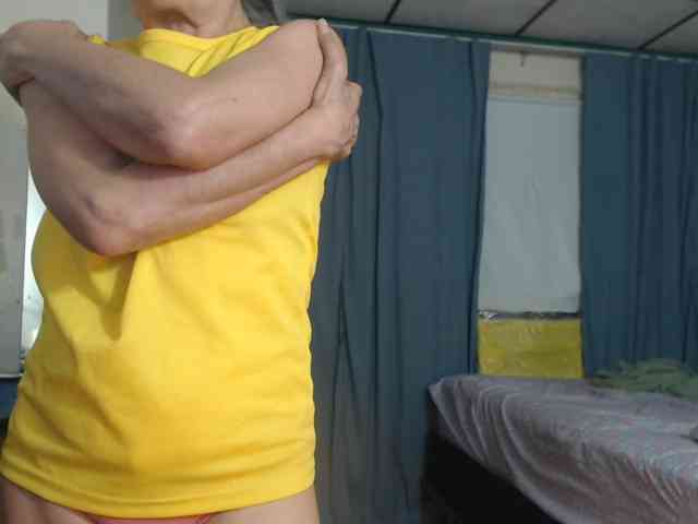 FIXMYASSTOO webcam