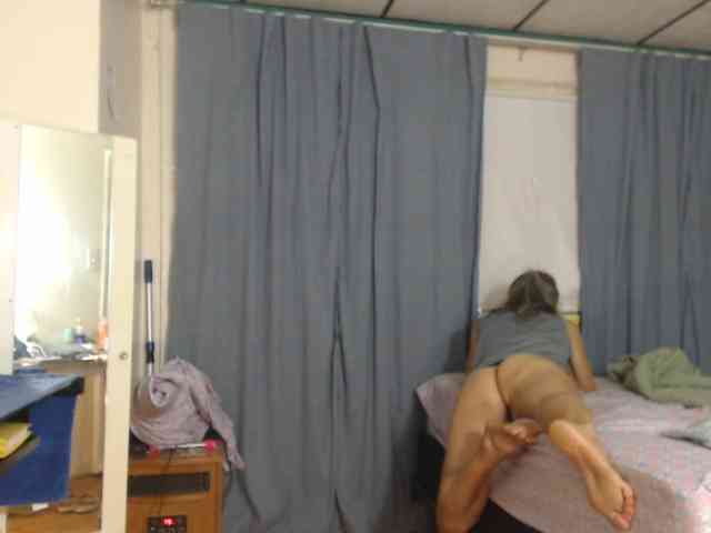 FIXMYASSTOO webcam
