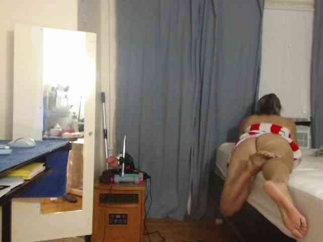 FIXMYASSTOO webcam