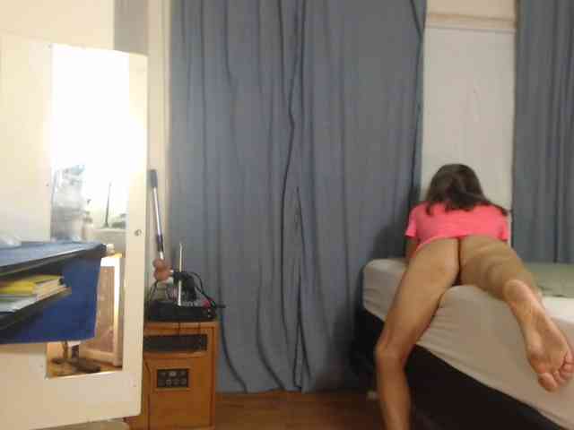 FIXMYASSTOO webcam