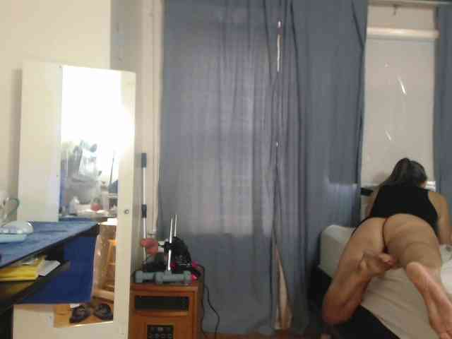 FIXMYASSTOO webcam
