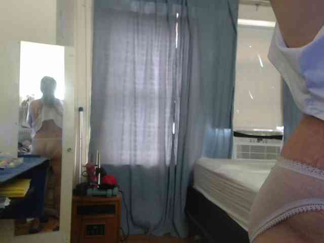 FIXMYASSTOO webcam