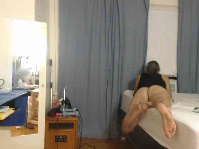 FIXMYASSTOO webcam