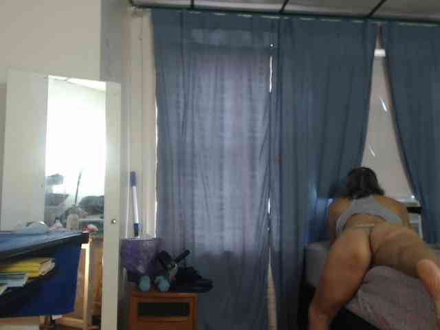 FIXMYASSTOO webcam