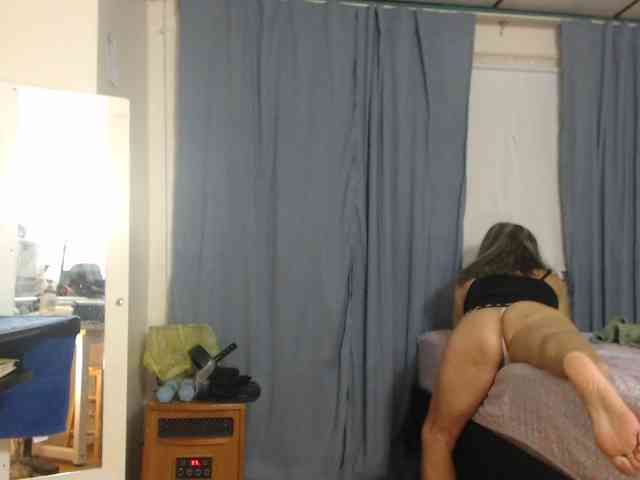 FIXMYASSTOO webcam