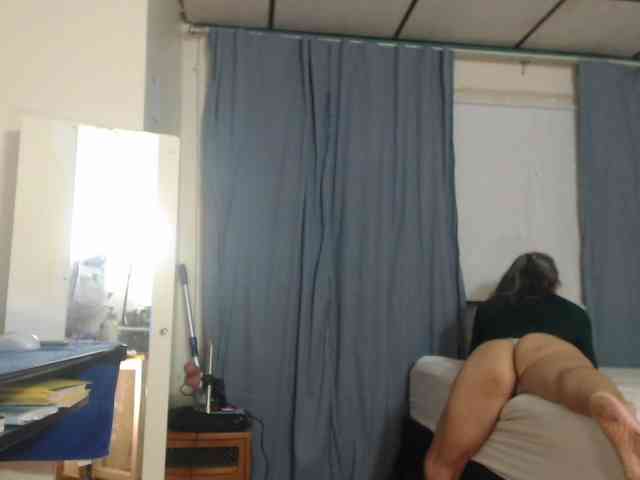 FIXMYASSTOO webcam