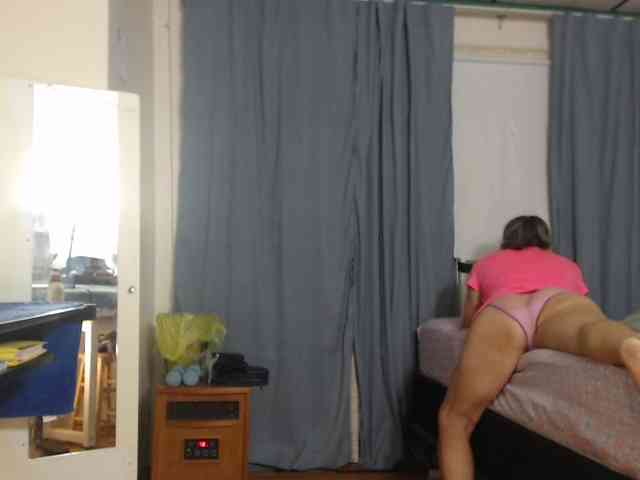 FIXMYASSTOO webcam
