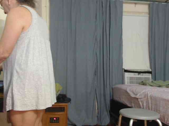 FIXMYASSTOO webcam