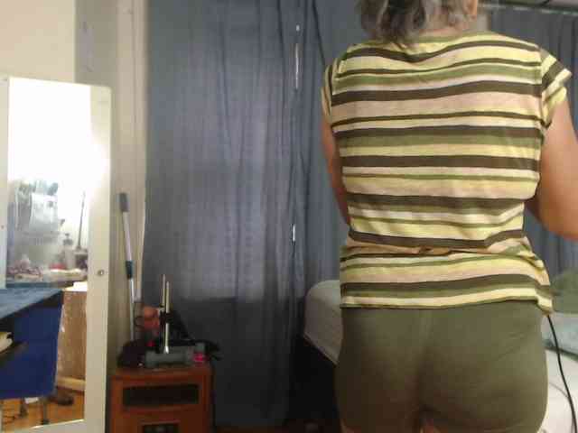 FIXMYASSTOO webcam