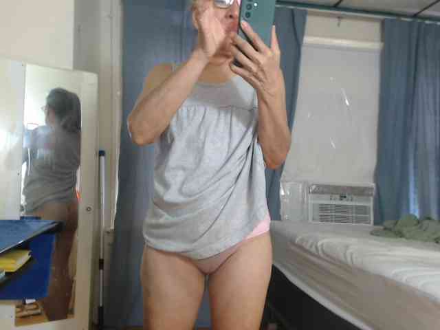 FIXMYASSTOO webcam