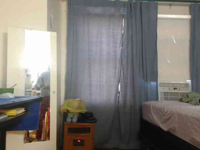 FIXMYASSTOO webcam