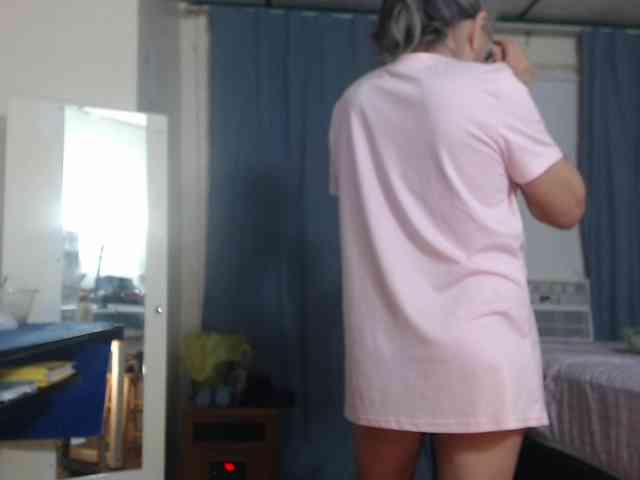 FIXMYASSTOO webcam