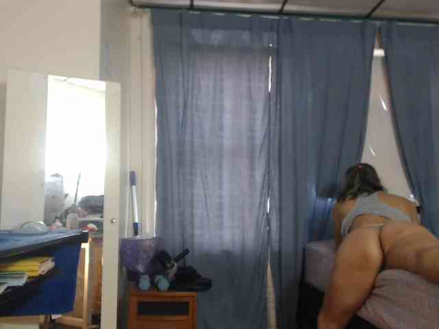 FIXMYASSTOO webcam