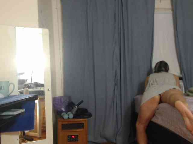 FIXMYASSTOO webcam