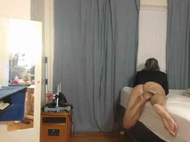 FIXMYASSTOO webcam