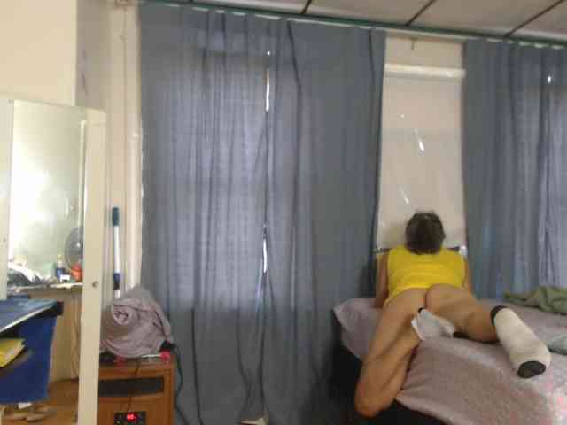 FIXMYASSTOO webcam