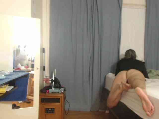 FIXMYASSTOO webcam