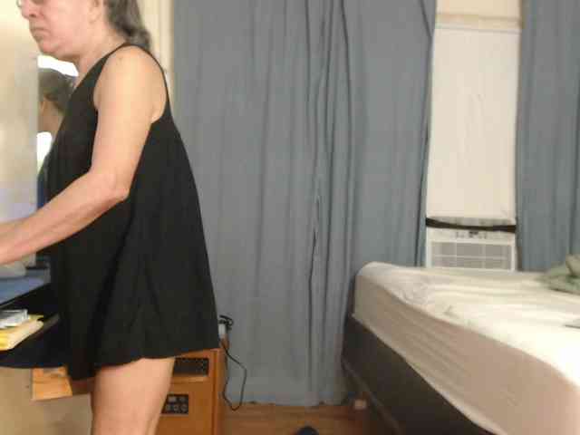 FIXMYASSTOO webcam