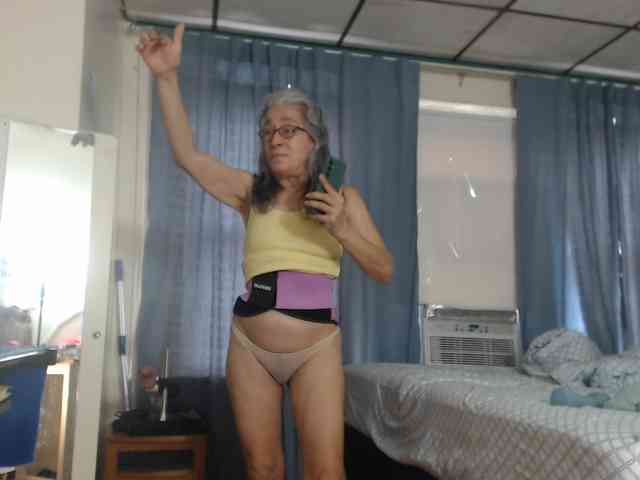 FIXMYASSTOO webcam