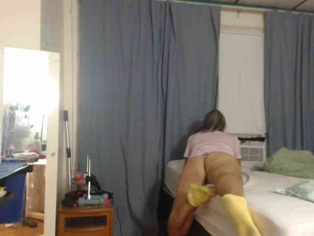FIXMYASSTOO webcam