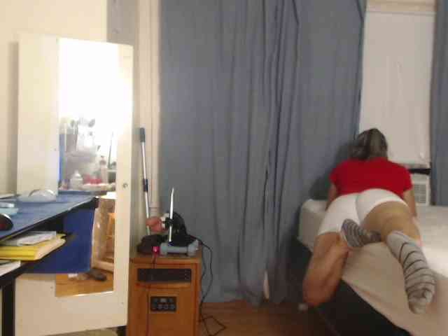 FIXMYASSTOO webcam