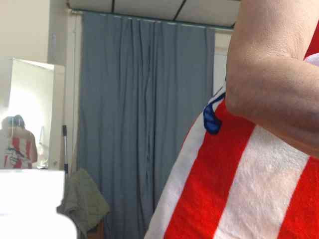 FIXMYASSTOO webcam