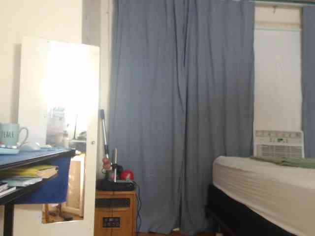 FIXMYASSTOO webcam