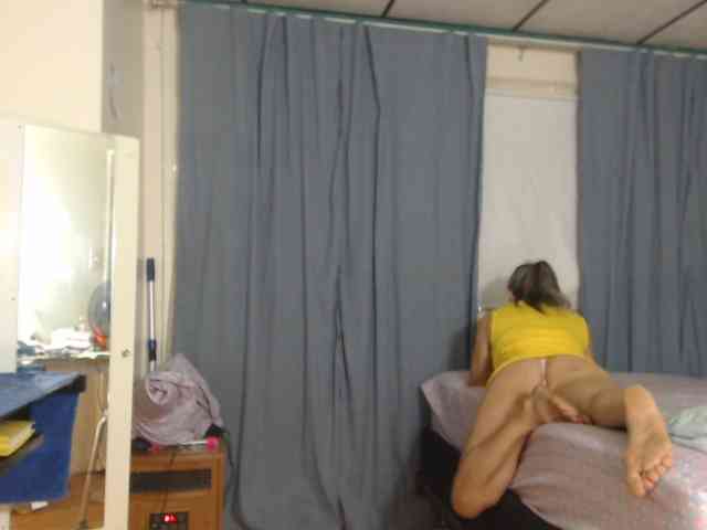 FIXMYASSTOO webcam