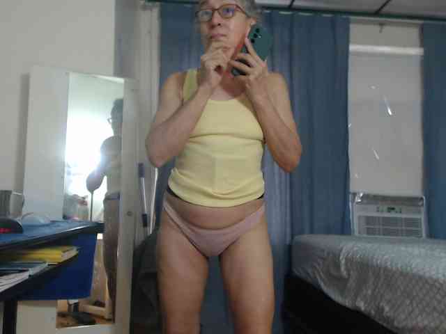 FIXMYASSTOO webcam