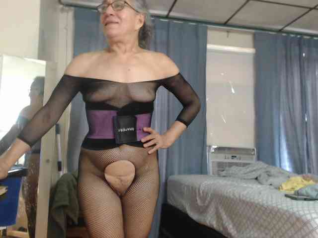 FIXMYASSTOO webcam